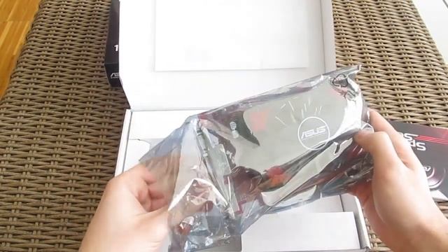 Asus AMD Radeon R7 250 Unboxing & Preview смотреть онлайн