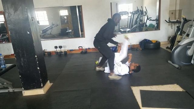 Taekwondo VS Capoeira || Sparring смотреть онлайн