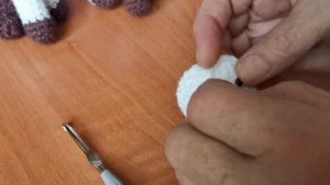 Смайл. Как связать. Вышиваю реснички и ротик. Голова для игрушек. (3).mp4