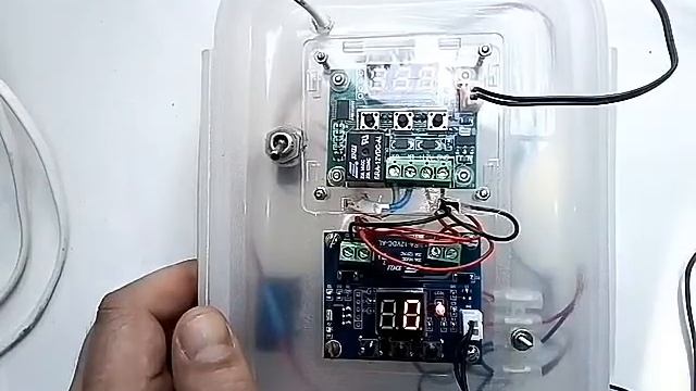 Блок управления для грубокс. комплекс из реле,датчик влажности и авто полива,таймер времени. смотреть онлайн