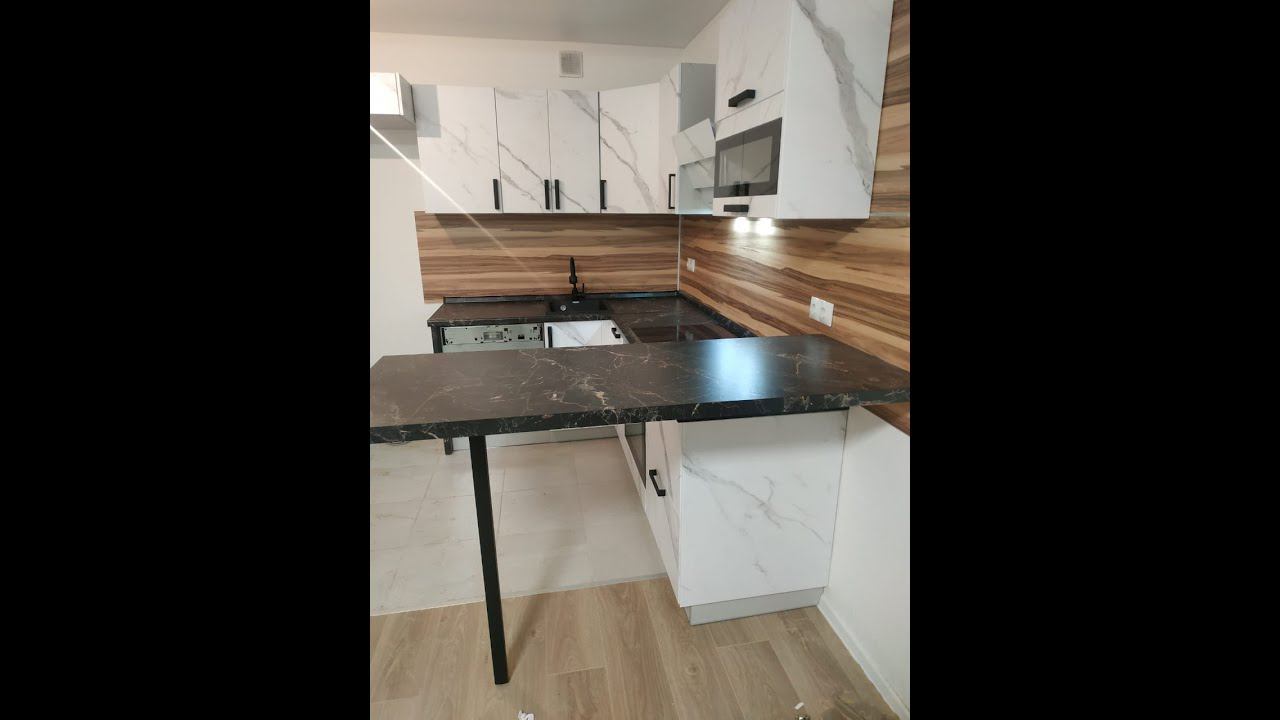 Кухня Ройс отделка под мрамор Арктик