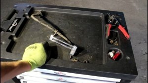 Повреждает ли тормозной шланг зажим для шлангов JTC 1343