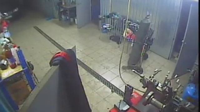 Ограбление СТО смотреть онлайн