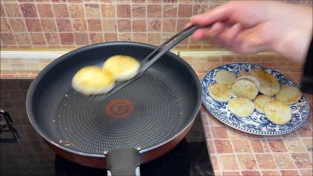 Как подать икру к Праздничному столу, Бутерброды с Красной Икрой и сливочным сыром. смотреть онлайн