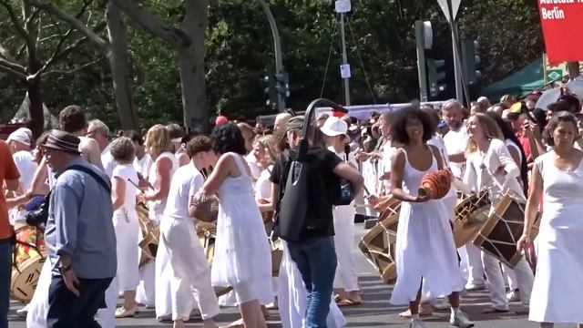 Berlin - Karneval der Kulturen/Carnival of Cultures 2019 – Full Parade Groups 1 – 37 смотреть онлайн