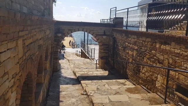 Мы приехали в отель а мест не было. Нас поселили в другой Отель. Обзор отеля Aventura Park  Hotel.