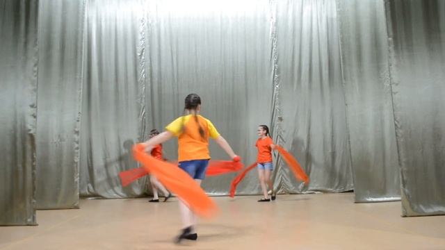 "Оранжевое солнце". Танцевальный коллектив "Краски" смотреть онлайн