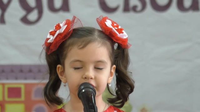 Сиденко Дарина. С.Халаимов "Хочу конфет" смотреть онлайн