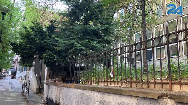 Đaci OŠ "Vladislav Ribnikar" ponovo u školskim klupama nakon masakra na Vračaru смотреть онлайн