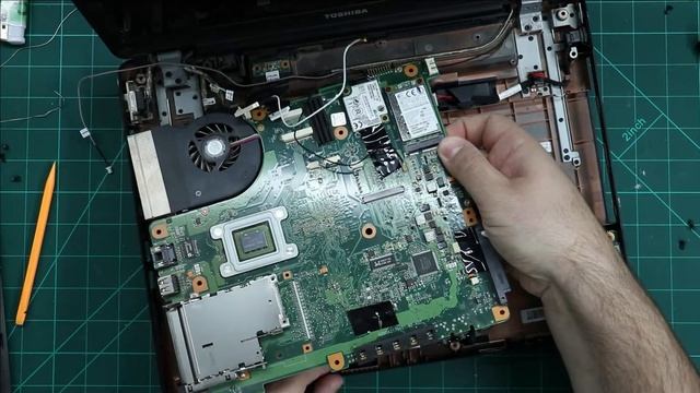 TOSHIBA SATELLITE L300 смотреть онлайн