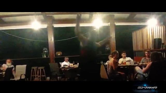 Karaoke in Dobra Voda - I Will Survive смотреть онлайн