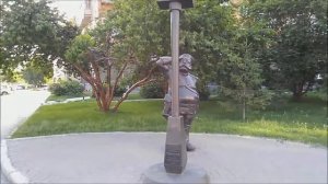 Памятник светофору