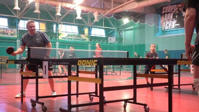 Настольный теннис \Тренировка ударов слева и справа с Никитой Осадчевым смотреть онлайн