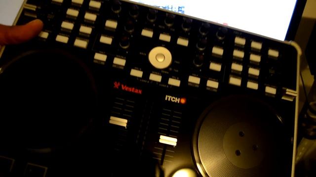 Vestax VCI-300MKII DJ Controller Unboxing First Impressions HD Video смотреть онлайн