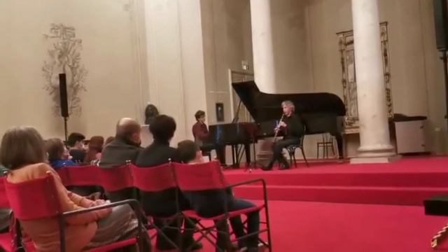 Dimitri Ashkenazy & Jorge Juárez - Scaramouche, Moderato D. Milhaud смотреть онлайн
