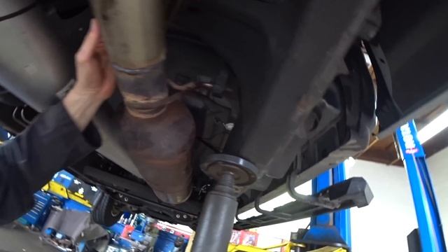 Автосервис в США Чистка фильтра DPF на дизельном траке смотреть онлайн