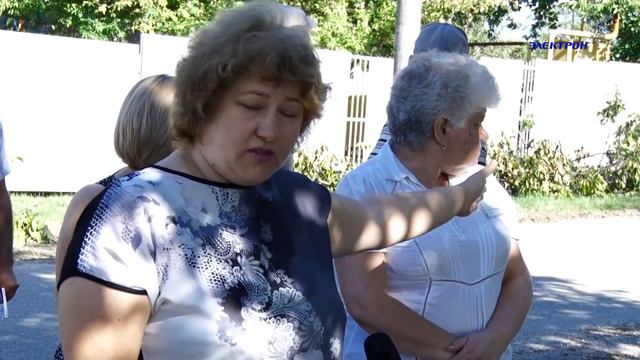 Жители п.Саук-Дере боятся ходить по ул.Пионерской смотреть онлайн