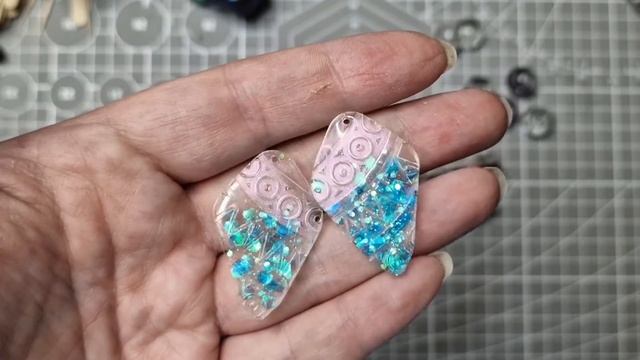 Новые элементы из эпоксидной смолы. Делаем серьги со мхом :) смотреть онлайн