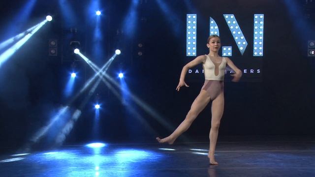 Olivia Drumm - Contemporary Solo - SEND IN THE CLOWNS - Dancemakers Chicago - 2019 смотреть онлайн