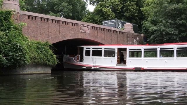 Paddeltour in Hamburg / Alster (4K-Video) смотреть онлайн