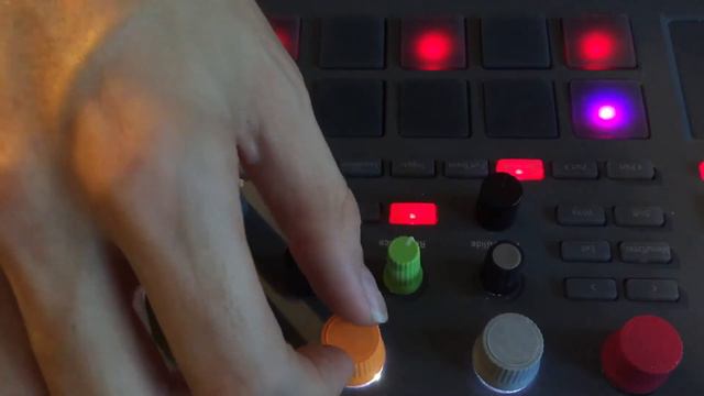 KORG Electribe 2 | Groovebox Performance | "Emceez" | Drum Machine Beat смотреть онлайн