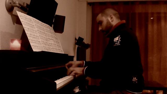 David Izquierdo improvises "Moscow Nights" - Russian Folk (Piano Cover) смотреть онлайн