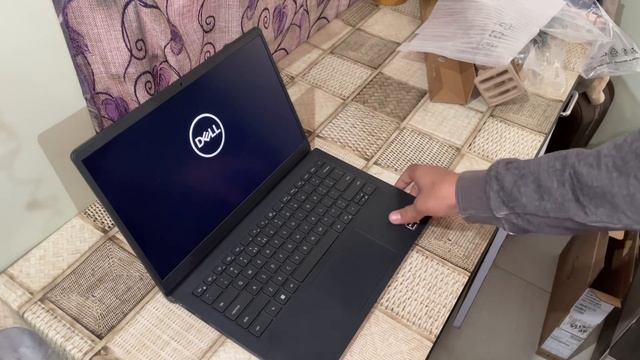 DELL Vostro 3425 Ryzen 3 Quad Core 5425U - (8 GB/512 GB SSD/Windows 11 Home ) 14 Inch FHD 1080p смотреть онлайн