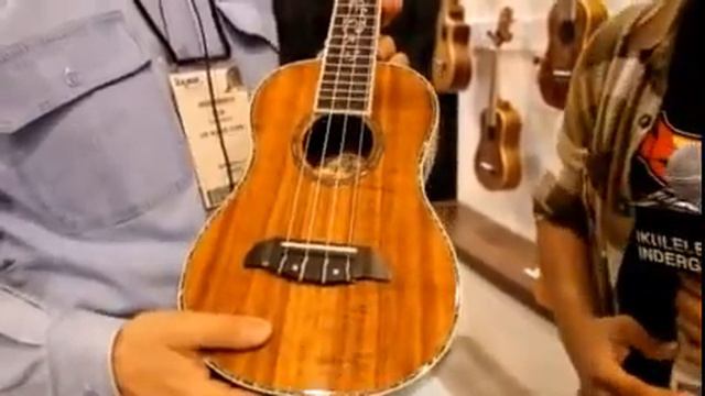 Oscar Schmidt Ukuleles at NAMM 2012 presented by Ultratone Guitars смотреть онлайн
