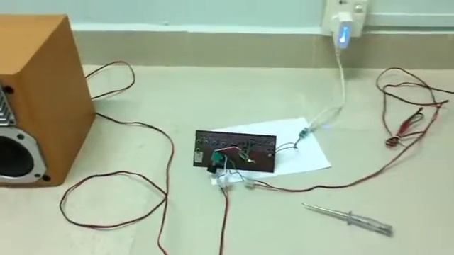 Mp3/WAV player with 3 Watt Amplifier смотреть онлайн