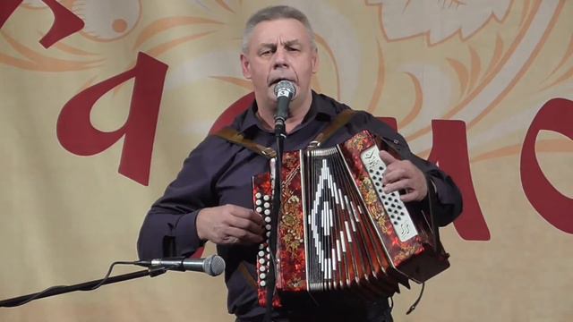 Гармонист "Поздней осенней порой" смотреть онлайн