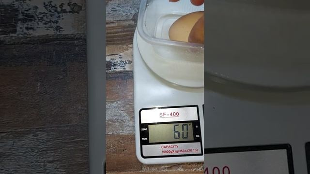 Жизнь в селе.Вес яиц индюшек молодых и молодых кур. смотреть онлайн