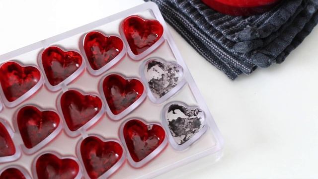 Chocolate Bonbon Design | Black, Red, and Gold Hearts смотреть онлайн