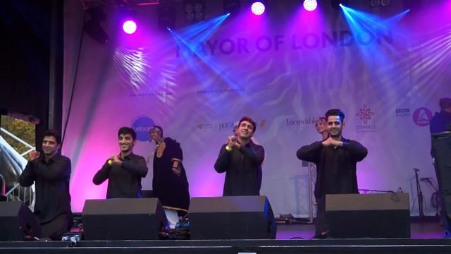 Amazing Jammu Kashmir folk dance in London - Bumro Bumro смотреть онлайн