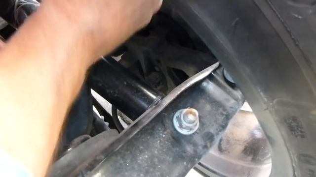 VW Golf Mk7 & 7.5 - Bilstein and Volkswagen shock absorber difference смотреть онлайн