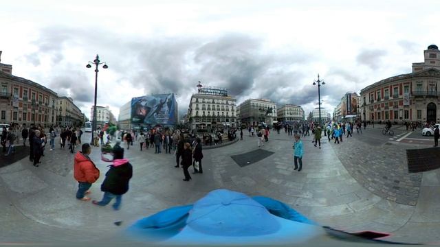 Puerta Del Sol (Madrid) 360 VR смотреть онлайн