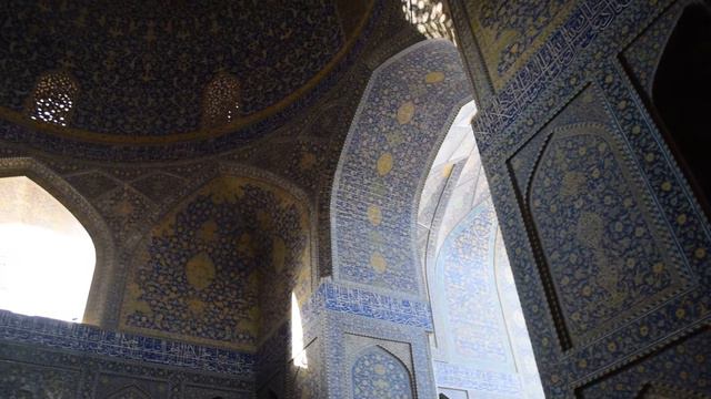 Singing in te Imam Mosque Esfahan смотреть онлайн