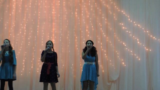 Песня "Мама". (Знаешь, мама, прости, что я была упряма). День матери. Мариинский Посад. 2016г смотреть онлайн