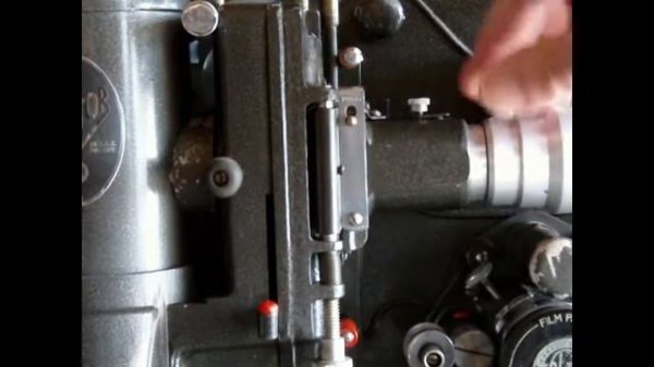 Victor Model 60 Sound 16mm Projector CinemaScope Film & Lens