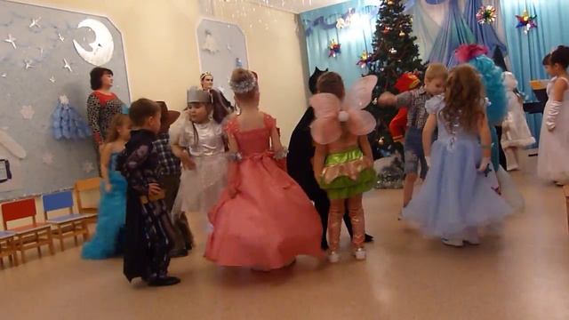 Танец весёлого жука. Новогодний утренник группы "Дельфиненок" д/с 79 г. Братск, 22.12.2014 смотреть онлайн