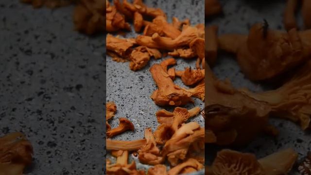 Суп с лисичками ? #рецепты #рецепт #еда #супслисичками #готовка #кулинария смотреть онлайн