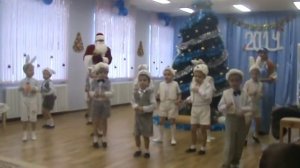 Танец зайчиков на Новогоднем утреннике в д/саду