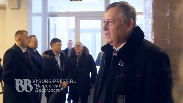 Дрозденко оценил состояние нового бассейна смотреть онлайн