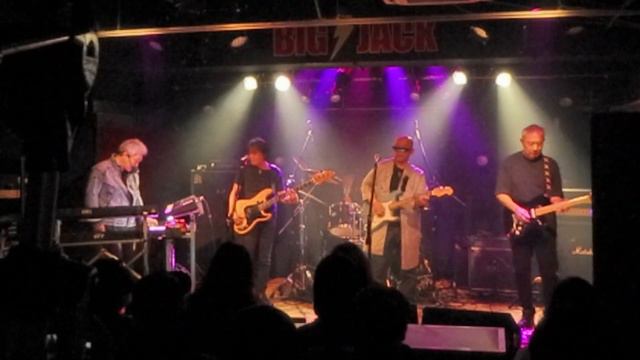 New Fortune Band Money~Us And Them~Any Colour You Like Cover Pink Floyd смотреть онлайн