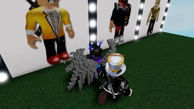 УГАДАЙ ЮТУБЕРА РОБЛОКСЕРА ПО СКИНУ! УГАДАЙ ЮТУБЕРА ПО РОБЛОКСУ ! РОБЛОКС ROBLOX смотреть онлайн