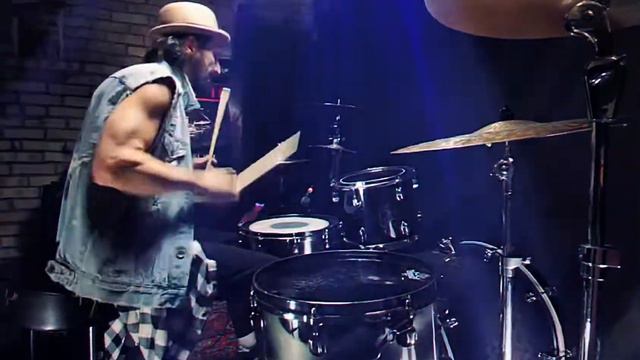 David Guetta&Sia-Let’s Love/Pat Benatar-Love Is A Battlefield  @sia @davidguetta