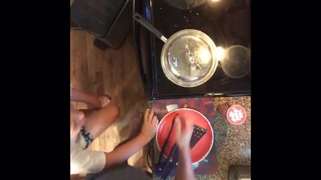 Trying cooking for the first time, and talking about it. смотреть онлайн