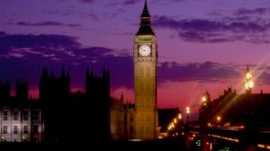 Big Ben strikes 12 (Good quality sound)