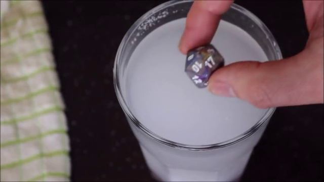 D&D: Check your dice are balanced (D20) смотреть онлайн