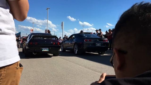 Built 600HP 1994 Nissan Skyline GT-R R32 VS Stock and straight piped 2010 Camaro SS смотреть онлайн