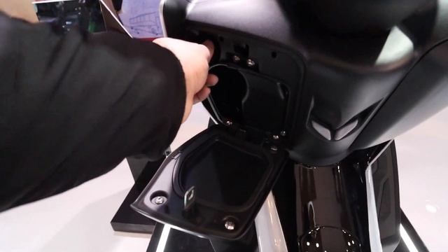 ZONTES 350 D Maxi Scooter - KeyLess Automatic Loaded Features coming to India ? | JD Vlogs Delhi смотреть онлайн
